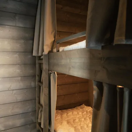 Luxurious Rakka, Yllaes * Äkäslompolo