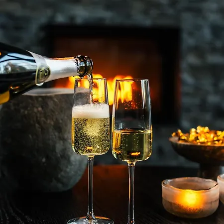 Luxurious Rakka, Yllaes * Äkäslompolo