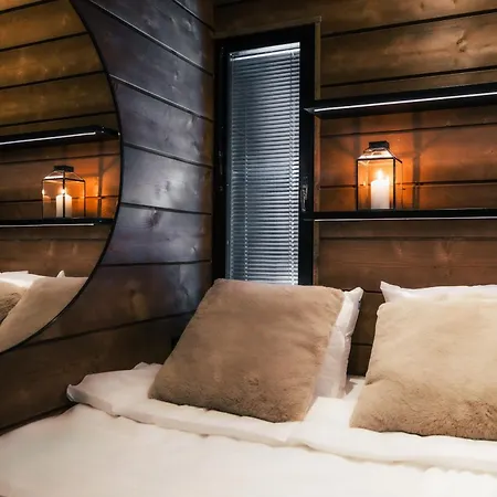 Luxurious Rakka, Yllaes