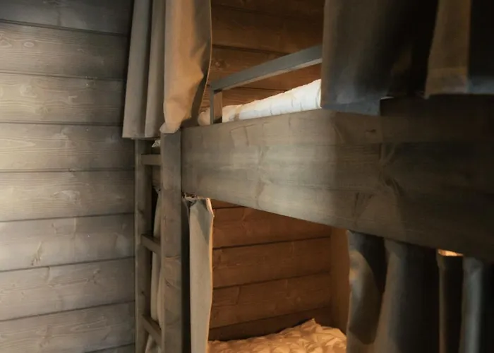 Luxurious Rakka, Yllaes * Äkäslompolo