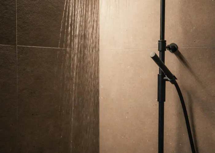 Luxurious Rakka, Yllaes *