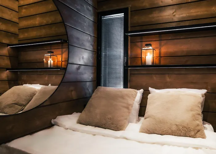 Luxurious Rakka, Yllaes