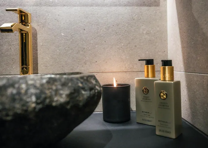 Luxurious Rakka, Yllaes * Äkäslompolo